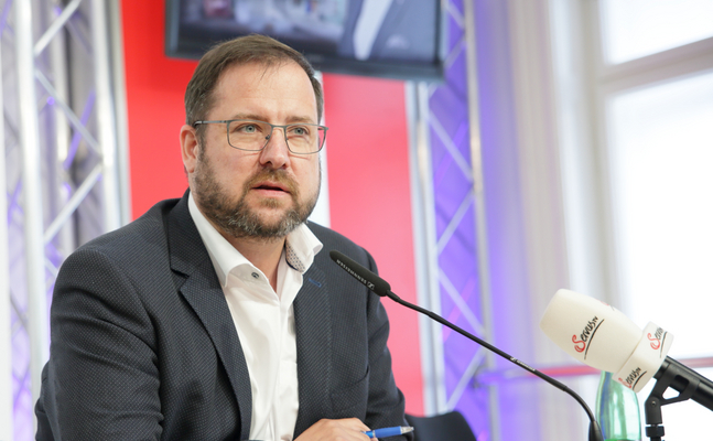 FPÖ-Mediensprecher Hafenecker: "Zusätzliche Fördermillionen für nichtkommerziellen Rundfunk sind in Zeiten der Rekord-Teuerung völlig unangebracht!"