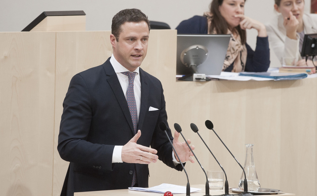 FPÖ-Klubobmann Johann Gudenus: „Neuerliche Kritik an einheitlichem 1,50 Euro-Anerkennungsbeitrag für Remunerantentätigkeiten von Asylwerbern ist mehr als absurd.“