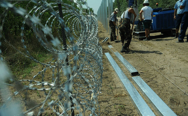 Österreich muss Ungarn gegen „Valentins-Marsch“ auf EU-Grenze Rücken stärken - FPÖ-Sicherheitssprecher Amesbauer: "Protestmarsch von Migranten auf EU-Außengrenze darf nicht zu neuer Asylkrise führen." 