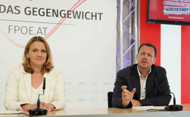FPÖ-Sozialsprecherin Dagmar Belakowitsch und -Gesundheitssprecher Gerhard Kaniak.