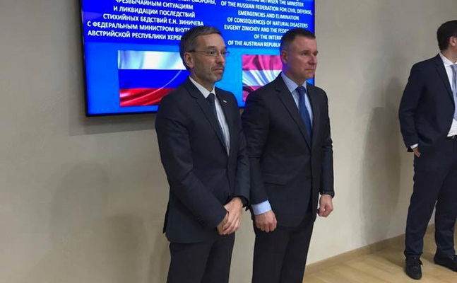 Innenminister Herbert Kickl traf bei seinem zweitägigen Moskau-Besuch den russischen Katastrophenschutz-Minister Evgeny Zinichev sowie seinen Amtskollegen Wladimir Kolokolzew. Mit beiden wurden Kooperationsabkommen unterzeichnet.