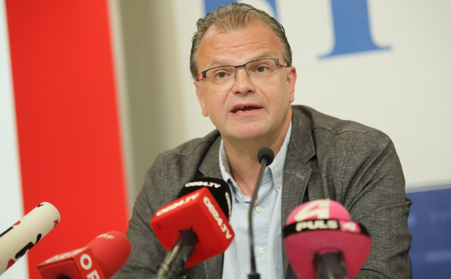 BVT-Reform wird erneut medial skandalisiert - FPÖ-Sicherheitssprecher Jenewein: „Absurde Verschwörungstheorien zum Zwecke der Skandalisierung machen die Republik nicht sicherer. Reform des Nachrichtendienstes ist dringend nötig und wird auch von Experten ausdrücklich unterstützt."