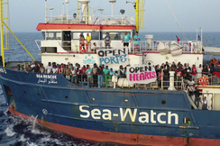 Italien hat ein Anlandeverbot für "Seenotretter" erlassen, was der EU gar nicht gefällt.