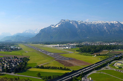 Der Flughafen Salzburg darf nicht mehr angeflogen werden, wenn die Reise dorthin mit der Bahn weniger als drei Stunden dauert.