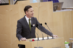 Der designierte FPÖ-Wehrsprecher Volker Reifenberger im Nationalrat.