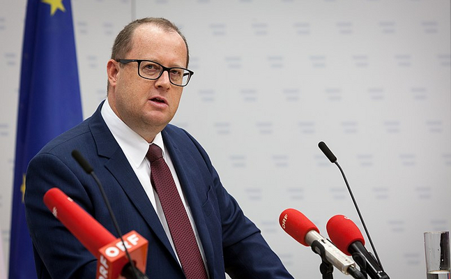 ÖVP präsentiert "neue" Steuern, die bereits im Mai beschlossen worden sind - FPÖ-Finanzexperte Fuchs: "Steuersenkungen nur mit der FPÖ in einer Regierung möglich – mit einer schwarz-grünen Linkskoalition drohen neue Steuern und Steuererhöhungen."