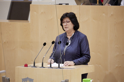 FPÖ-Seniorensprecherin Ecker im Nationalrat: "Die schwarz-grüne Regierung ist bei der Pflegereform säumig!" 