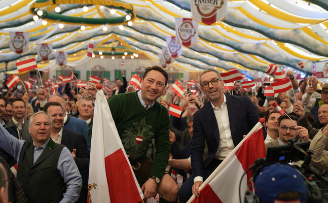 FPÖ-Frühlings-Auftakt am 1. Mai am Urfahraner Jahrmarkt mit OÖ-Landesparteichef Manfred Haimbuchner und Bundesparteiobmann Herbert Kickl.